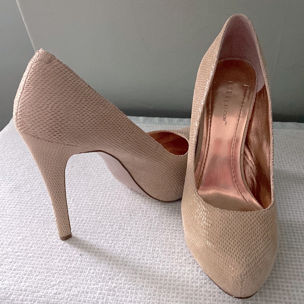 BG Parade High heel platform dress pump 10M Sandalwood Snake; color: cashew